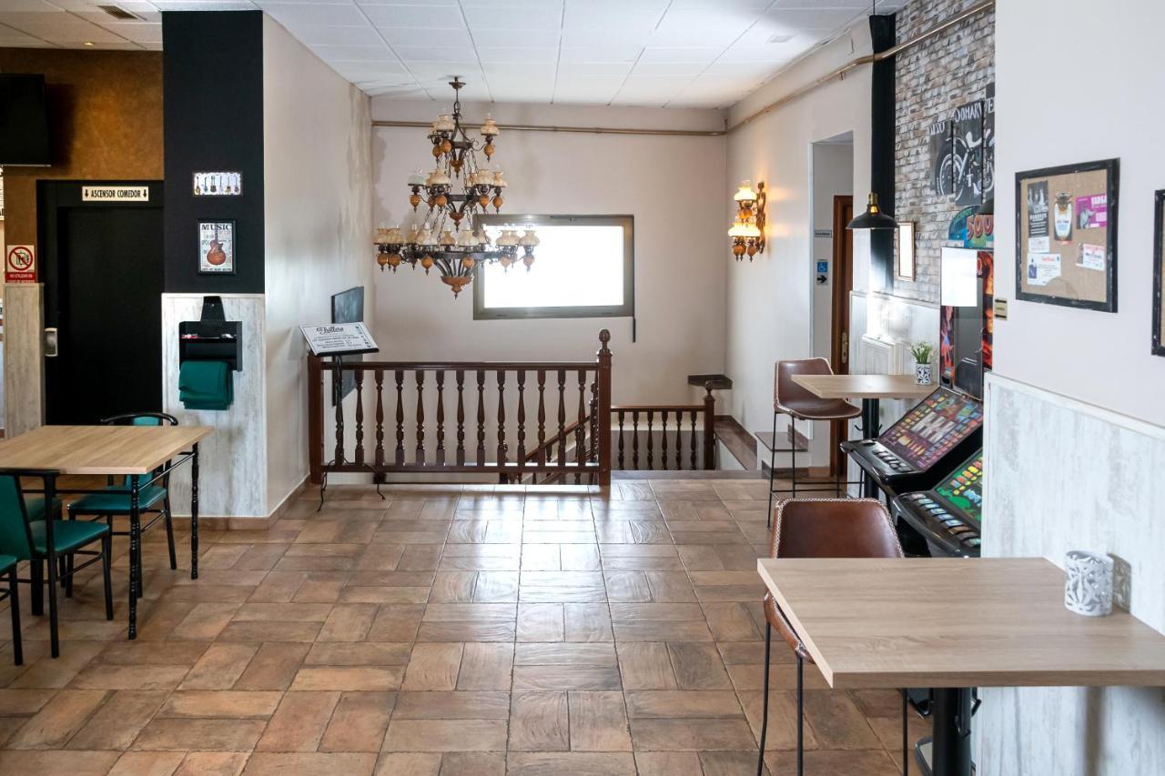 Alcañiz Hostal El Trillero מראה חיצוני תמונה