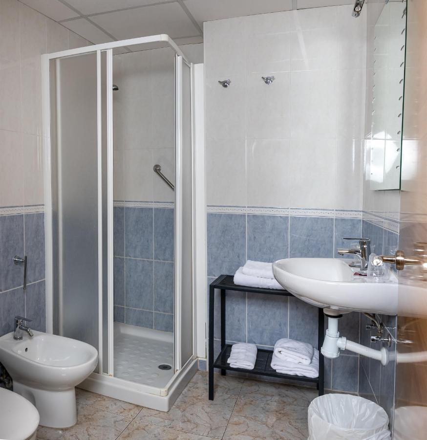 Alcañiz Hostal El Trillero מראה חיצוני תמונה